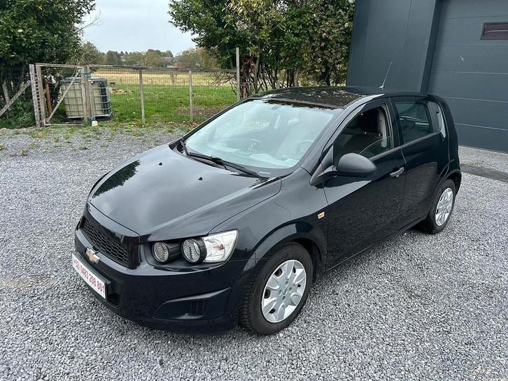 Chevrolet Aveo 1.2essence 2013 AIRCO 122 000km, Auto's, Chevrolet, Bedrijf, Aveo, Centrale vergrendeling, Elektrische ramen, Benzine