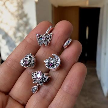Pandora bedels 5 bedels met strass Hart Bloem Lotus Vlinder  beschikbaar voor biedingen