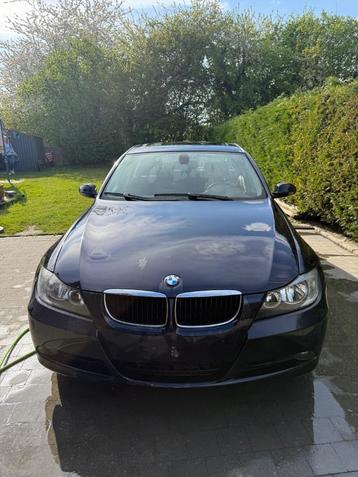 Bmw 320d e90, Autos, Boîte manuelle, Noir, 5 portes, Tissu