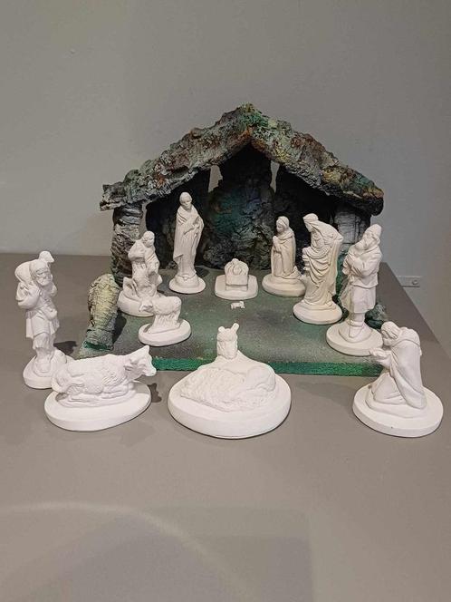 Zeer oude ambachtelijke kerststal met figuren zie objecten, Divers, Noël, Utilisé, Enlèvement