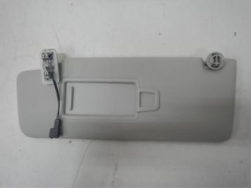 Zonneklep Volkswagen Tiguan (22727921) beschikbaar voor biedingen