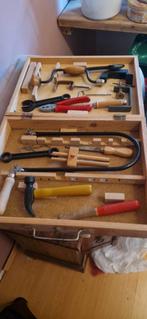 boîte à outils avec divers outils, Enlèvement ou Envoi, Utilisé