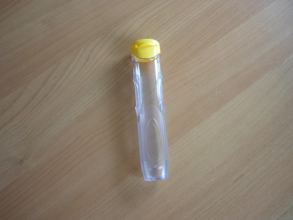 Gratis Kunststof koker met sluitklep, Ophalen of Verzenden