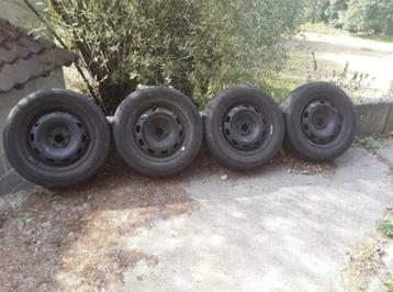 4 originele VW 15 inch stalen velgen (5×112) beschikbaar voor biedingen