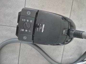 Vacuum Cleaner, Elektronische apparatuur, Stofzuigers, Ophalen of Verzenden, Gebruikt, 1600 tot 2000 watt, Stofzuiger