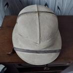 Tropen helm, Ophalen, Gedragen