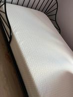 Eenpersoonsbed met nieuwe matras, Ophalen, Zo goed als nieuw