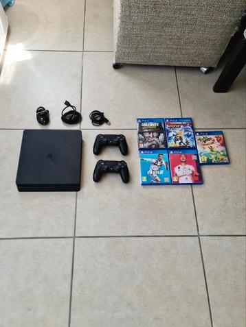 Playstation 4 Slim | 2 Controllers | 5 Games  beschikbaar voor biedingen