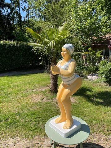 (Tuin)Beeld duikende dame, eye catcher zwembad, vijver 115cm beschikbaar voor biedingen