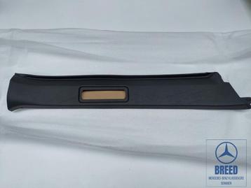 NOS bekleding achterste stijl zwart Mercedes-Benz W124 Kombi beschikbaar voor biedingen