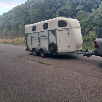 
4-paards trailer Libert Cheval
 beschikbaar voor biedingen