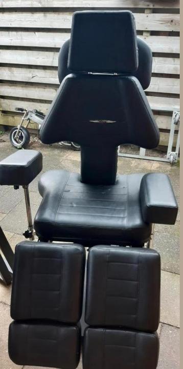 Tattoo stoel behandelstoel massage tafel beschikbaar voor biedingen
