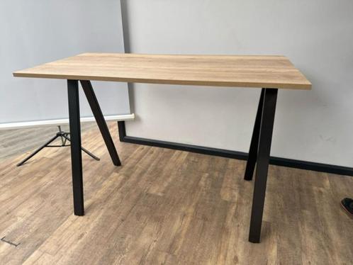 Bartafel met een zwarte V-poot, Huis en Inrichting, Keuken | Complete keukens, Zwart, Ophalen