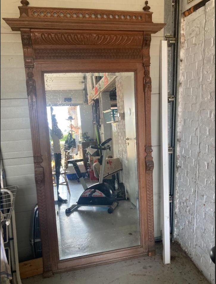 Twee antieke spiegels met houtsnijwerk, Antiek en Kunst, Curiosa en Brocante, Ophalen