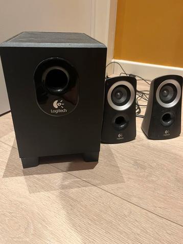 Logitech PC speakers met subwoofer beschikbaar voor biedingen