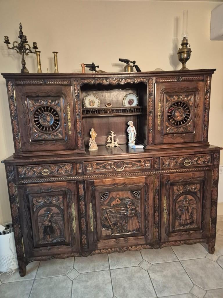 Armoire ancienne en chêne sculpté à la main, Antiquités & Art, Antiquités | Meubles | Armoires, Enlèvement