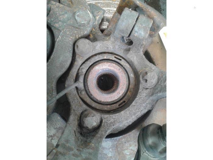 Fusee links-voor van een Opel Astra, Auto-onderdelen, Ophanging en Onderstel, Opel, Gebruikt, 3 maanden garantie, Ophalen of Verzenden