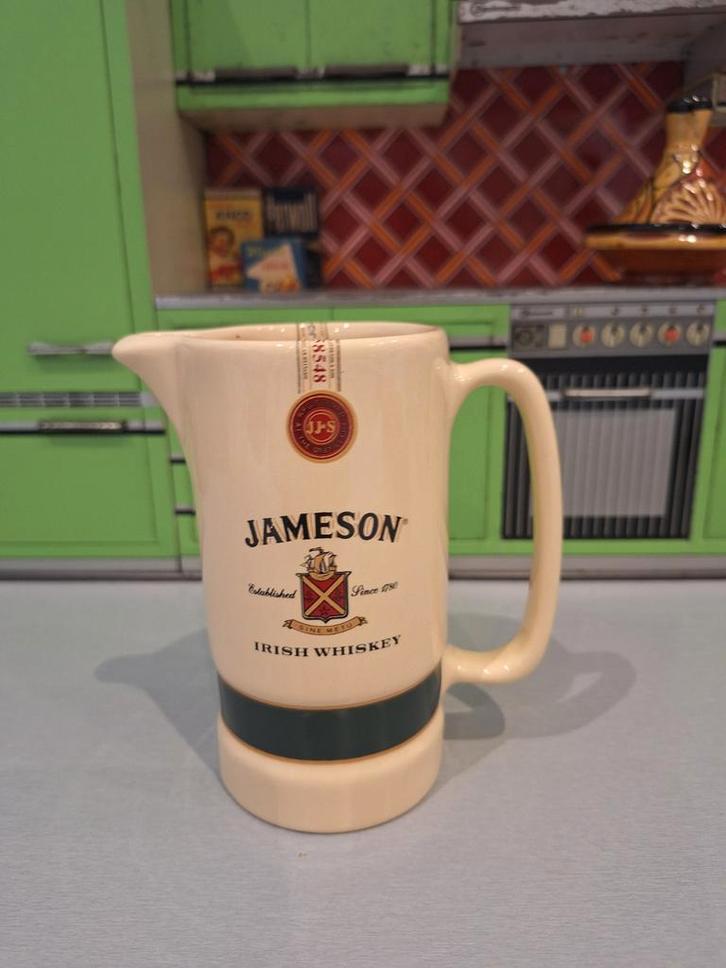 Vintage Jameson Ierse Whiskey kan, Collections, Marques & Objets publicitaires, Enlèvement ou Envoi