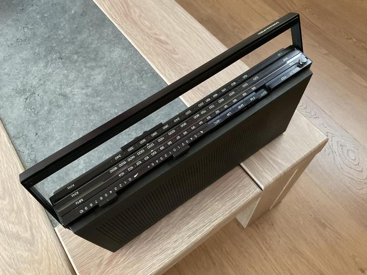 B&O Iconische Beolit 707 portable radio in prachtstaat, Audio, Tv en Foto, Radio's, Zo goed als nieuw, Radio, Ophalen