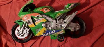 speelgoedmoto plastiek 30cm lang, 20cm hoog beschikbaar voor biedingen