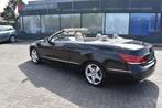 Mercedes E220 cabrio * 163 pk * automaat, Auto's, Mercedes-Benz, Automaat, Euro 5, Achterwielaandrijving, Beige