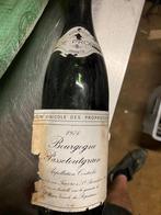 Oude Bourgondische wijn uit 1974