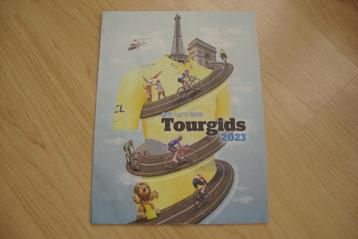 Tourgids 2023 (Het Laatste Nieuws), Ophalen of Verzenden, Gelezen, Krant