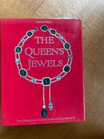 The queen ‘s jewels, Boeken, Ophalen