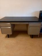 Bureau, zeer stevig,ideaal voor knutselen., Antiek en Kunst, Ophalen of Verzenden