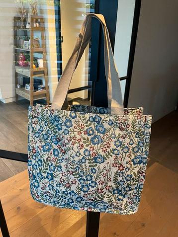 Draagtasje Bloemenprint NIEUW beschikbaar voor biedingen