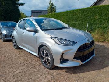 Toyota Yaris 1.5 Hybride 10j garantie beschikbaar voor biedingen
