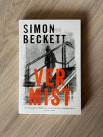 Simon Becket - Vermist, Ophalen of Verzenden, Zo goed als nieuw