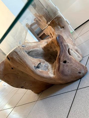 Unieke salontafel - massief houten blok met gehard glas beschikbaar voor biedingen