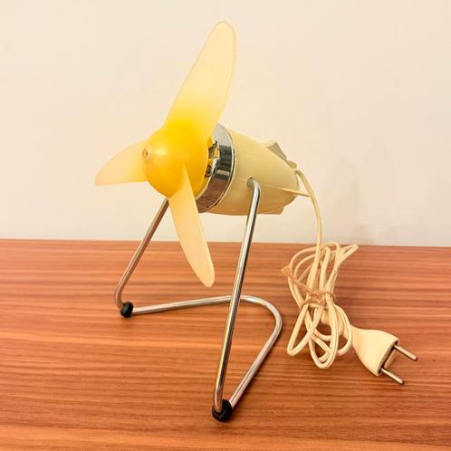 VINTAGE SPACE AGE VENTILATOR UIT DE JAREN ’60 IN RAKETVORM, Elektronische apparatuur, Ventilatoren, Gebruikt, Tafelventilator