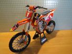 Ryan Dungey #1 KTM 450 SX-F Red Bull 1:6 49623 35 x 23 cm., Enlèvement ou Envoi, Neuf, 1:5 à 1:8, Moteur