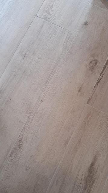 5m2 keramisch parket houtlook beschikbaar voor biedingen