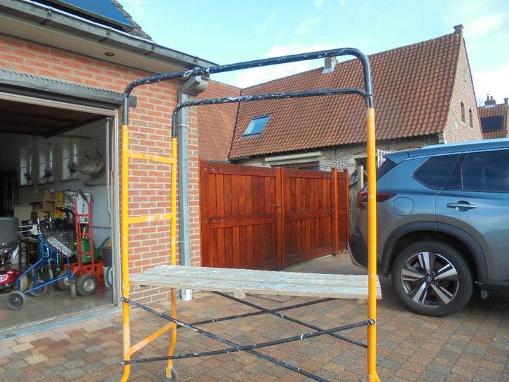 kleiner steiger, Bricolage & Construction, Échafaudages, Utilisé, Échafaudage fixe ou roulant, Moins de 2 mètres, Enlèvement