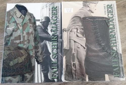 Fallschirmjager Volumes 1 + 2 (Roly Pickering), Verzamelen, Militaria | Tweede Wereldoorlog, Luchtmacht, Boek of Tijdschrift, Ophalen of Verzenden