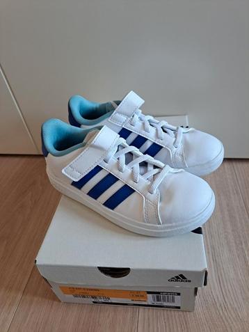 Schoenen Adidas, maat 31 beschikbaar voor biedingen