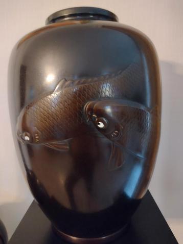 Japanse bronze vase Meiji beschikbaar voor biedingen