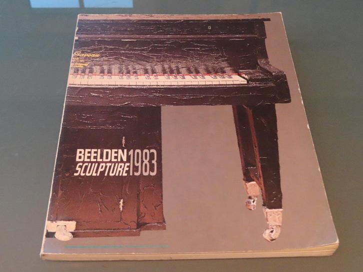 Sculptures/Sculpture 1983 - Cees van der Geer, Livres, Art & Culture | Arts plastiques, Comme neuf, Sculpture, Enlèvement ou Envoi