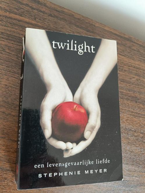 Boek: Twilight (Stephenie Meyer), Livres, Fantastique, Utilisé, Enlèvement ou Envoi