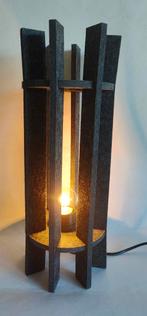Lampe de table en feutre durable 40 cm
Tout neuf, Neuf, Moins de 50 cm, Enlèvement ou Envoi, Design