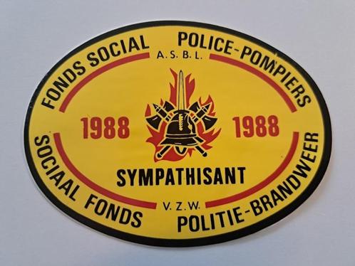 Vintage Sticker - Sociaal Fonds Politie - Brandweer 1988, Verzamelen, Stickers, Zo goed als nieuw, Overige typen, Ophalen of Verzenden