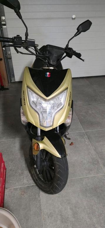 Gts scooter 25cc klasse a van 2022 rijd perfect sport prijs, Enlèvement, Utilisé, Essence, Classe A (25 km/h)
