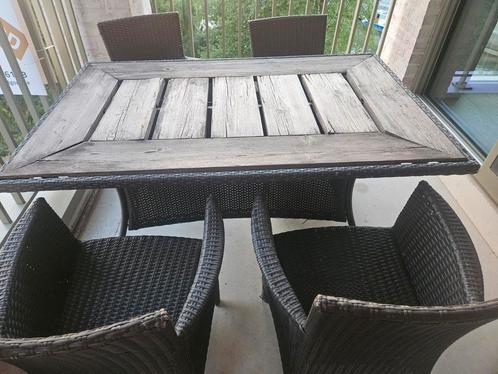 TE GEEF Tuintafel met 6 tuinstoelen en kussen, Tuin en Terras, Tuinsets en Loungesets, Gebruikt, Tuinset, Kunststof, 6 zitplaatsen