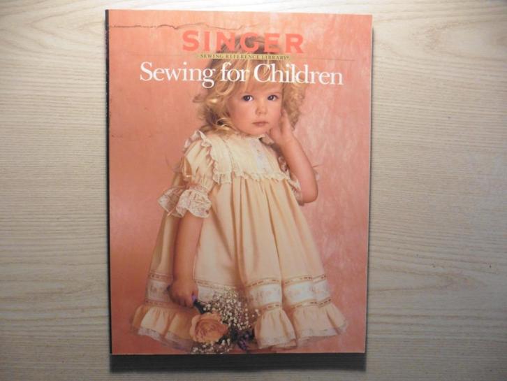 Boek ‘Sewing for Children’., Boeken, Hobby en Vrije tijd, Zo goed als nieuw, Borduren en Naaien, Ophalen of Verzenden