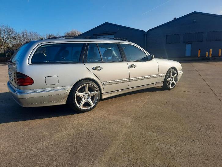 // e320 // w210 // amg look // full // youngtimer, Auto's, Mercedes-Benz, Particulier, E-Klasse, Benzine, Automaat, Zilver of Grijs