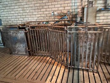 Voerstation varkens voerbakken voerinstallatie beschikbaar voor biedingen