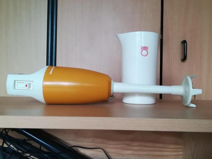 Oranje vintage Spaanse staafmixer - merk Taurus, Elektronische apparatuur, Keukenmixers, Zo goed als nieuw, Minder dan 1 liter